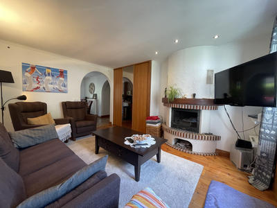 Maison - 210 m² - 7 pièces