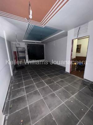 Local commercial - 81 m²