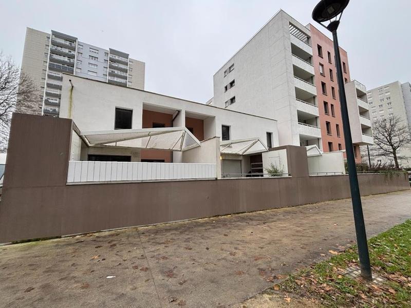 Appartement - 94 m² - 5 pièces