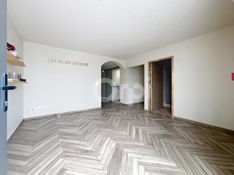 Maison - 121 m² - 6 pièces