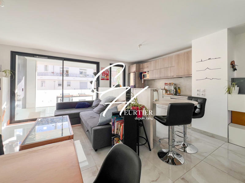 Appartement - 89 m² - 4 pièces