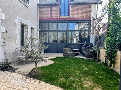 Maison - 198 m² - 7 pièces