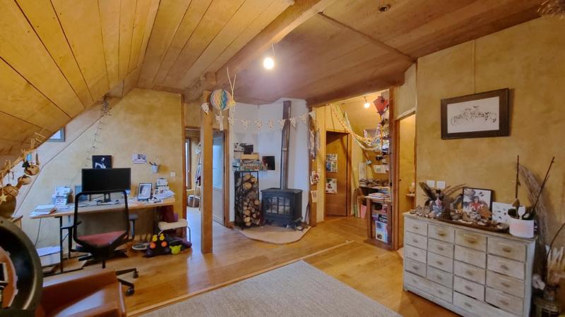 Maison - 127 m² - 9 pièces