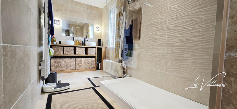 Maison - 182 m² - 6 pièces