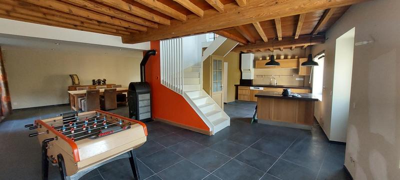 Maison - 220 m² - 6 pièces