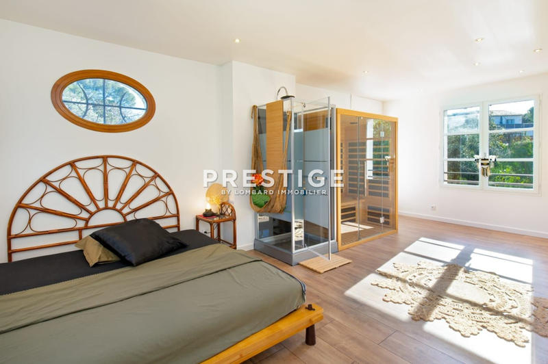 Bastide - 294 m² - 6 pièces