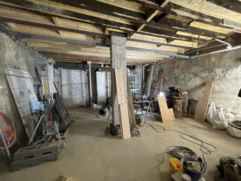 Parking / Garage - 90 m²