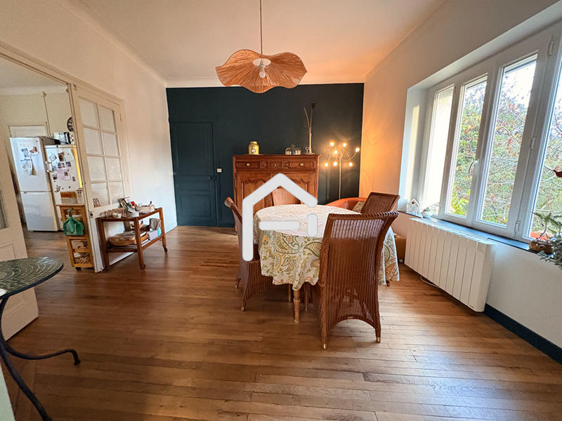 Maison - 180 m² - 6 pièces