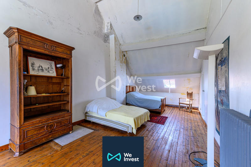 Maison - 272 m² - 9 pièces