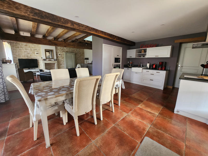 Maison - 158 m² - 8 pièces