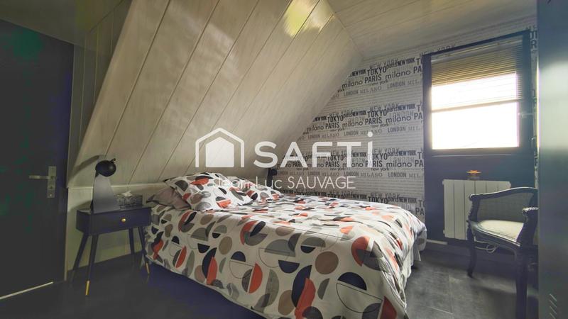 Maison - 270 m² - 10 pièces