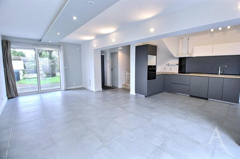 Maison - 88 m² - 4 pièces