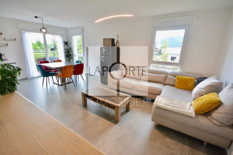Appartement - 75 m² - 3 pièces