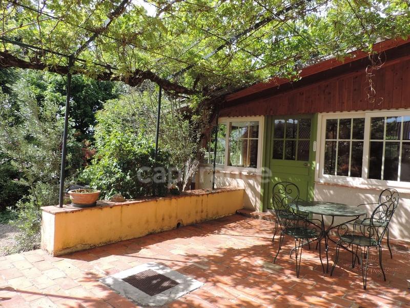 Maison - 214 m² - 6 pièces