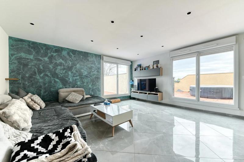 Appartement - 102 m² - 4 pièces