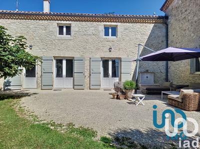 Maison - 760 m² - 11 pièces