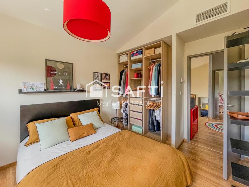 Maison - 195 m² - 6 pièces