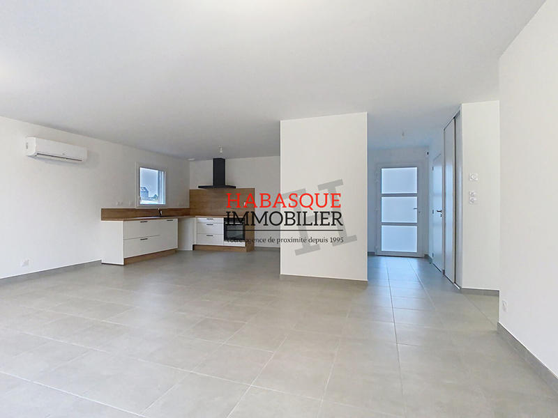 Maison - 93 m² - 4 pièces