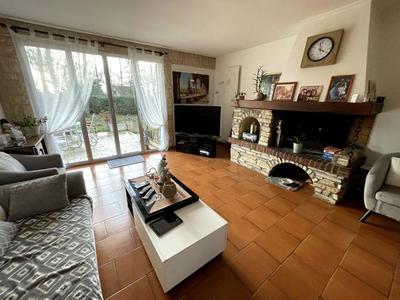 Maison - 93 m² - 5 pièces