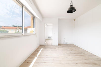 Local commercial - 40 m² - 2 pièces