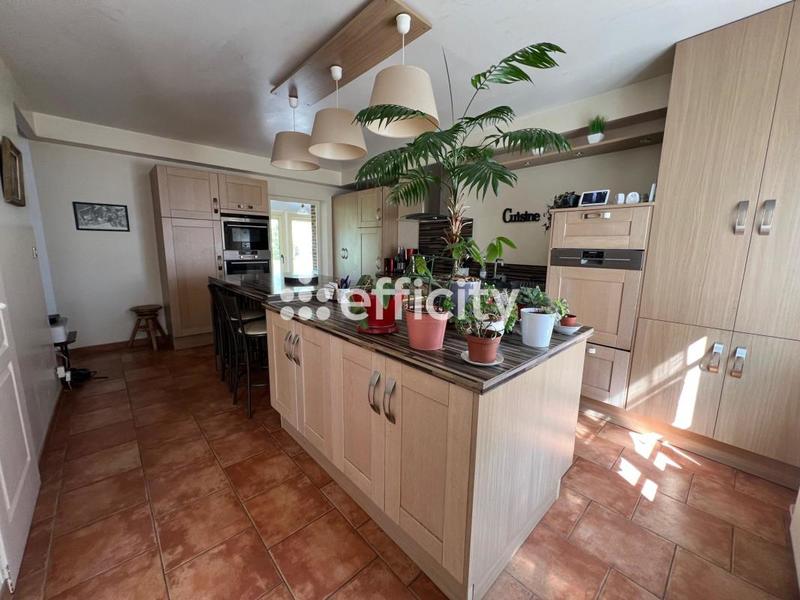 Longère - 250 m² - 8 pièces