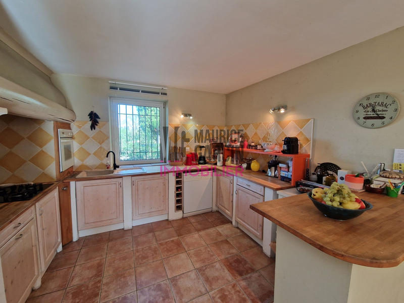 Maison - 187 m² - 7 pièces