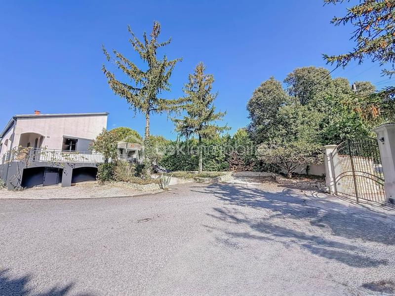 Villa - 136 m² - 6 pièces