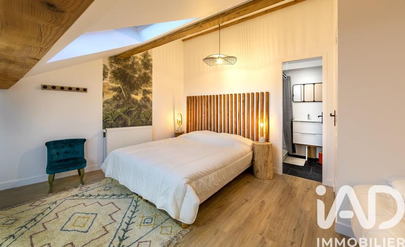 Maison - 250 m² - 12 pièces