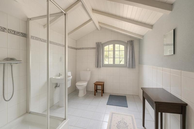 Maison - 142 m² - 6 pièces