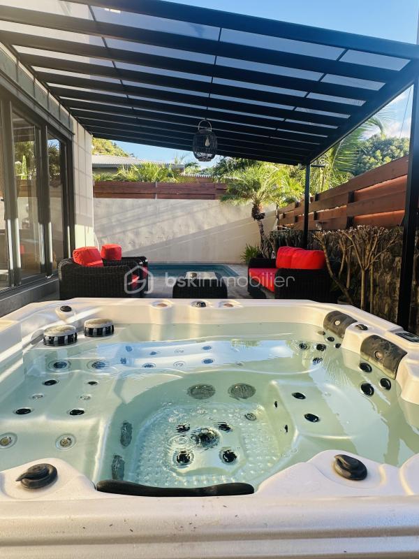 Maison - 176 m² - 5 pièces