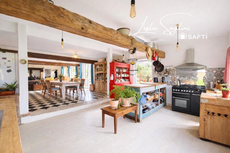 Maison - 163 m² - 5 pièces