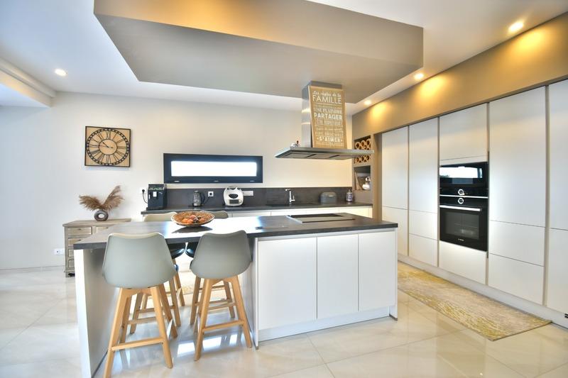 Maison - 151 m² - 6 pièces