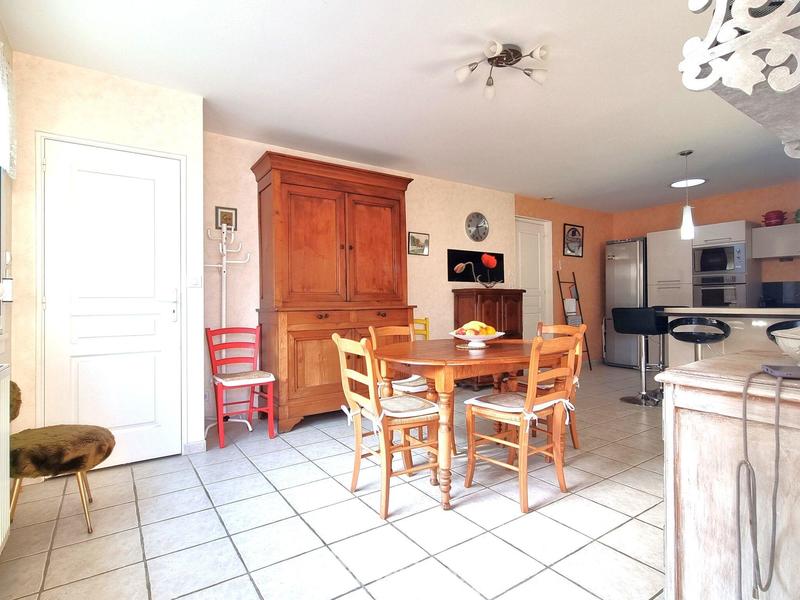 Maison - 99 m² - 4 pièces