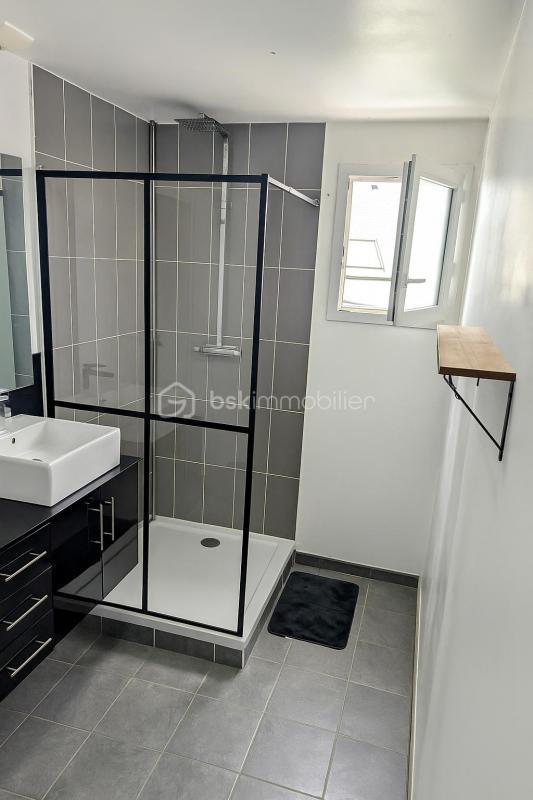 Maison traditionnelle - 109 m² - 6 pièces