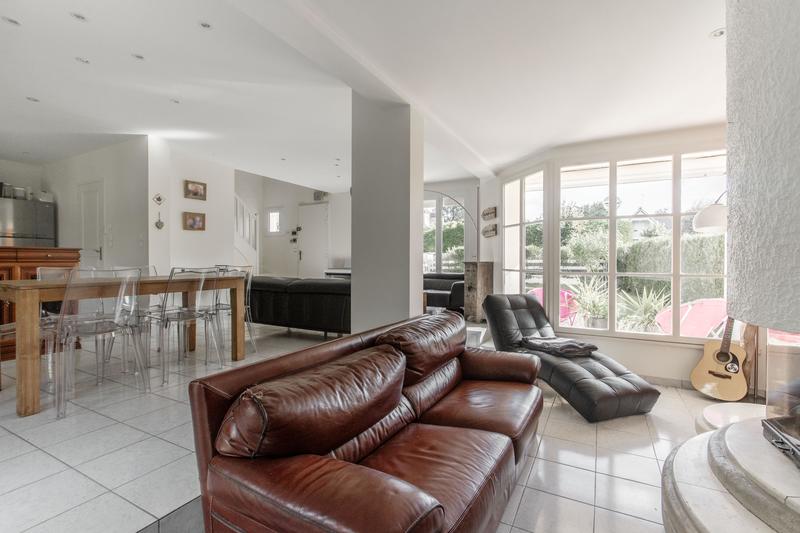 Maison contemporaine - 140 m² - 7 pièces