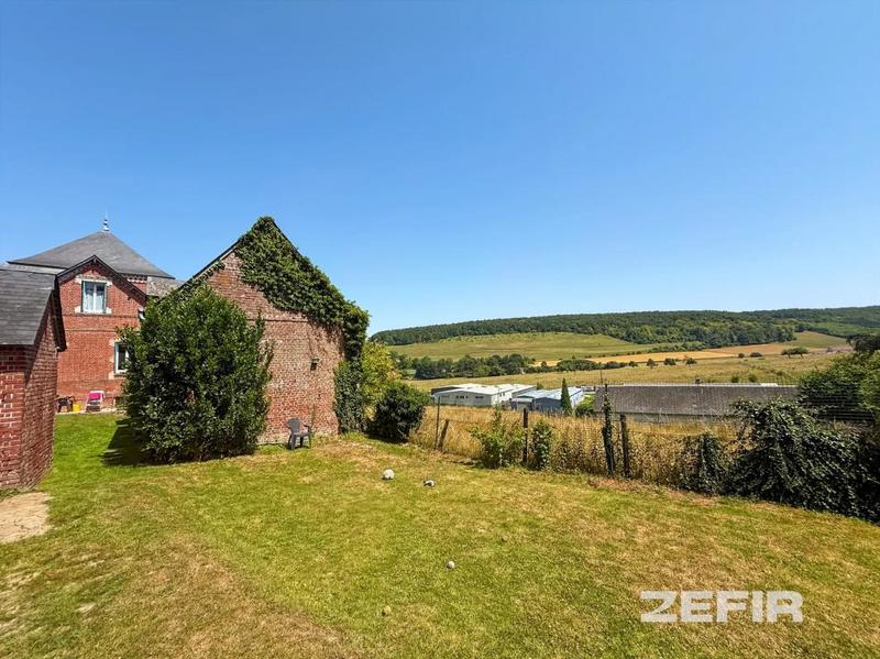 Maison - 149 m² - 9 pièces