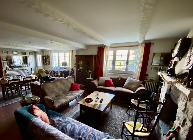 Maison - 290 m² - 11 pièces