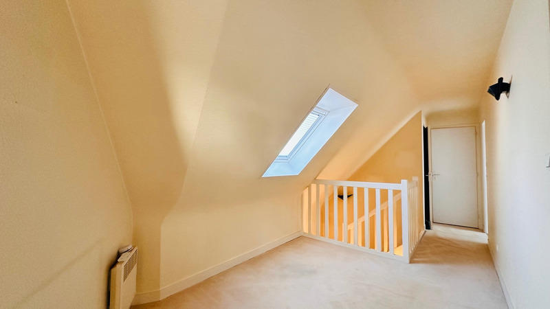 Maison - 121 m² - 6 pièces