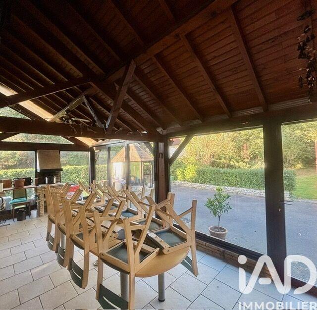 Maison - 200 m² - 8 pièces