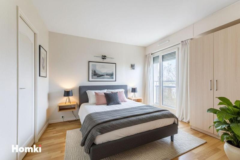 Appartement - 100 m² - 5 pièces