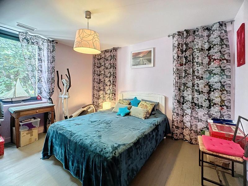 Appartement - 175 m² - 6 pièces