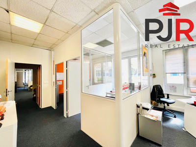 Bureau - 142 m²