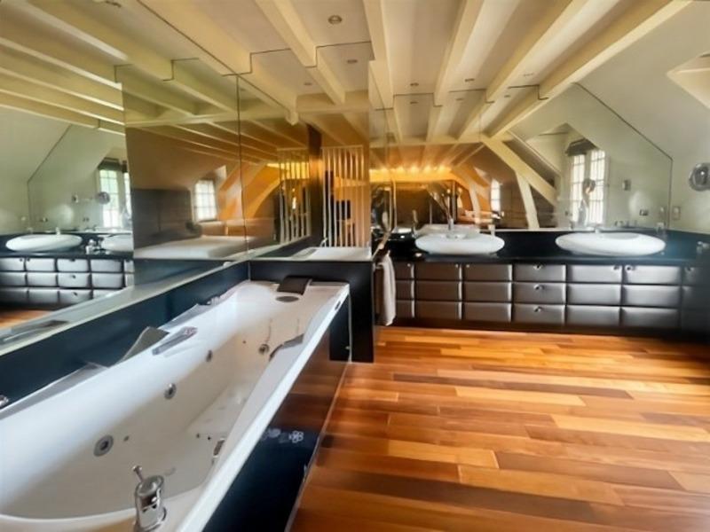 Maison - 290 m² - 7 pièces