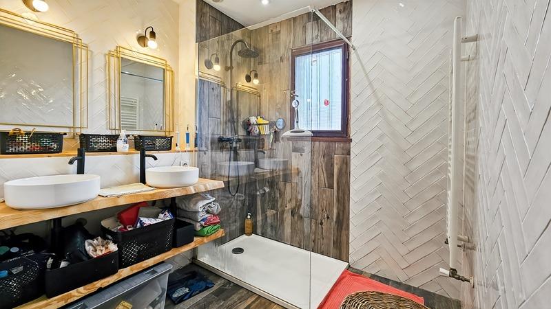 Maison - 102 m² - 5 pièces