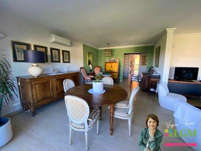 Appartement - 86 m² - 4 pièces