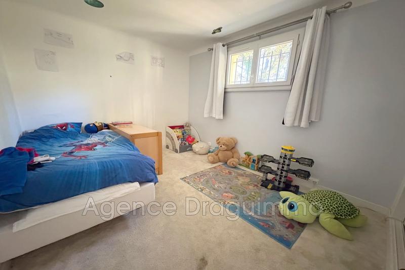 Maison - 185 m² - 8 pièces