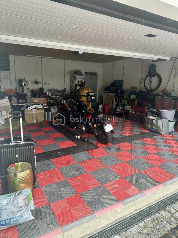 Maison - 248 m² - 11 pièces