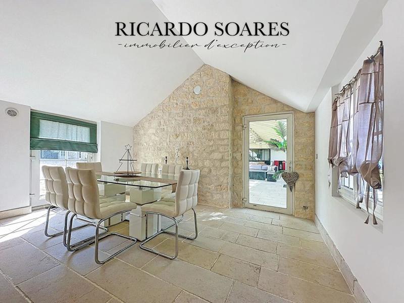 Demeure - 500 m² - 10 pièces