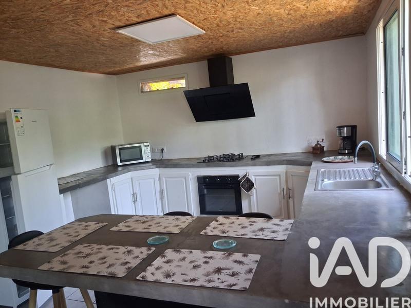 Maison - 145 m² - 9 pièces