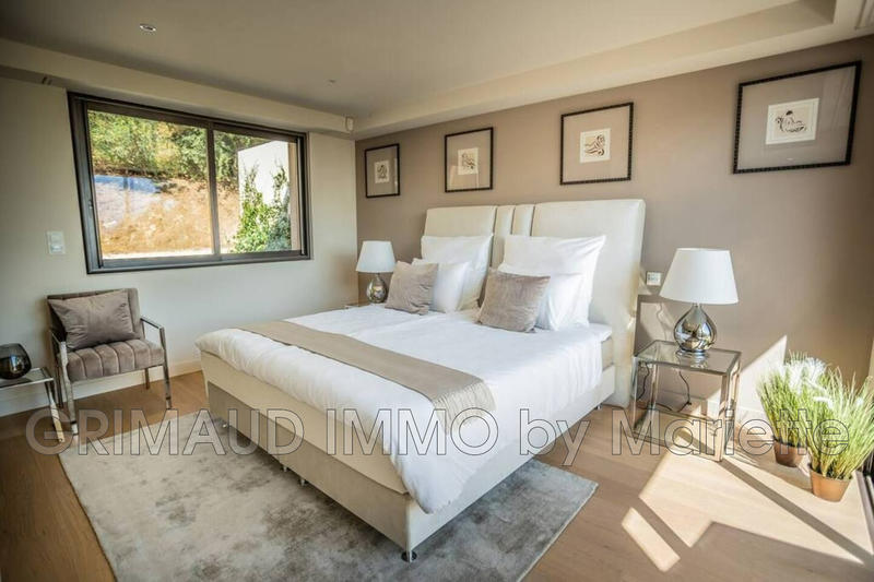Villa - 306 m² - 7 pièces
